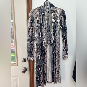 Diane von Furstenberg Blue & Cream classic silk wrap dress